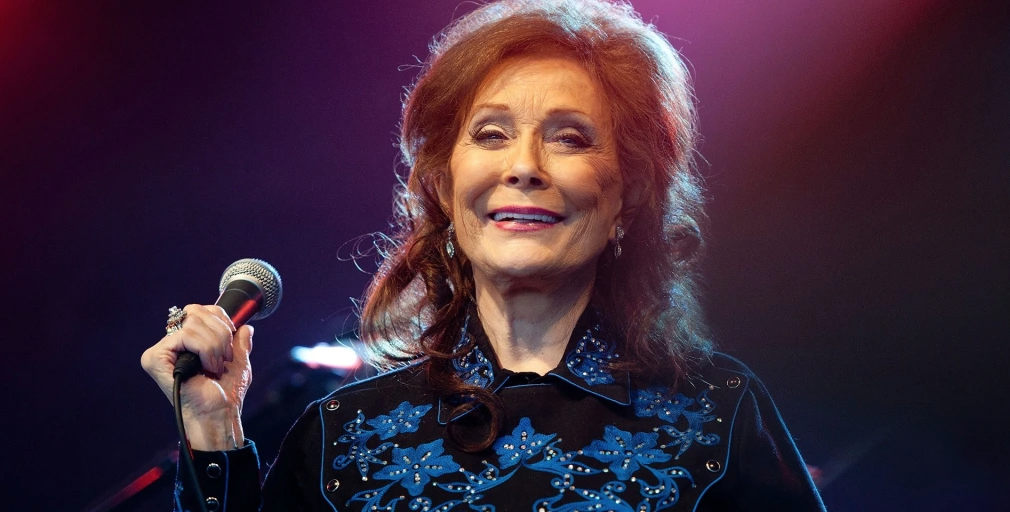 Loretta Lynn Dead: Country Legend Dies At The Age Of 90