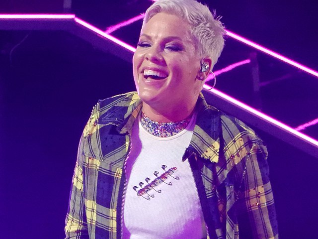 Pink Described Her Encounter With Madonna: “She Tried To Play Me… And I’m Not The One”