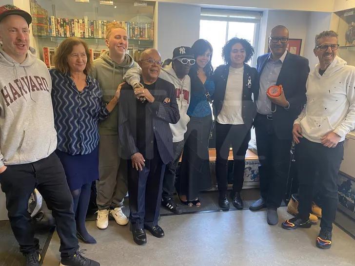 Flavor Flav Blesses Harvard Students And Even Donates A Clock