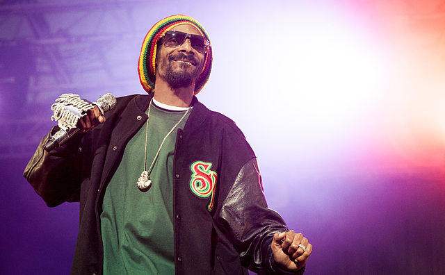 Snoop Dogg Says Artificial Intelligence Music Is “Outta Hand”