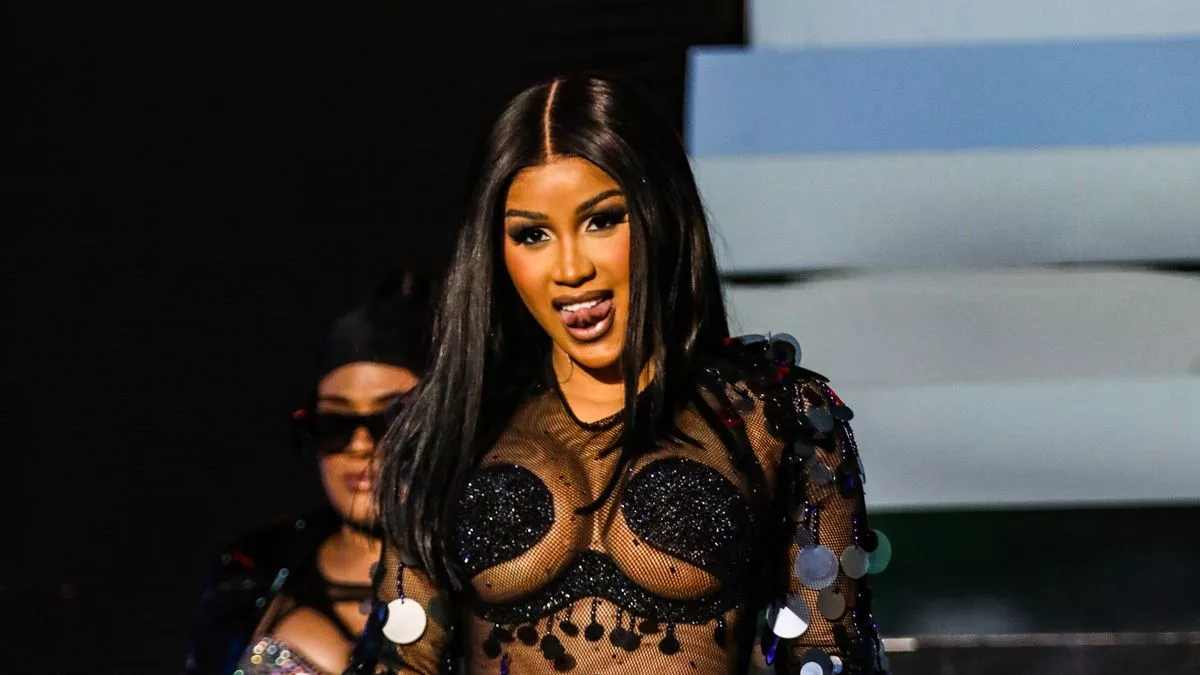 Cardi B Is Now Being Investigated As A Battery Suspect Following A Microphone Throw