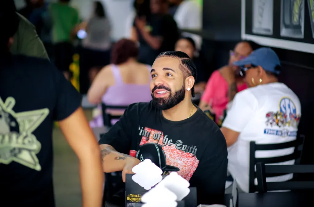 Drake Confirms New Nicki Minaj Collab At Tour Stop In Detroit