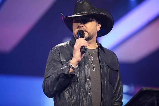 Jason Aldean Is ‘Doing Great’ After Suffering Heat Exhaustion During A Concert