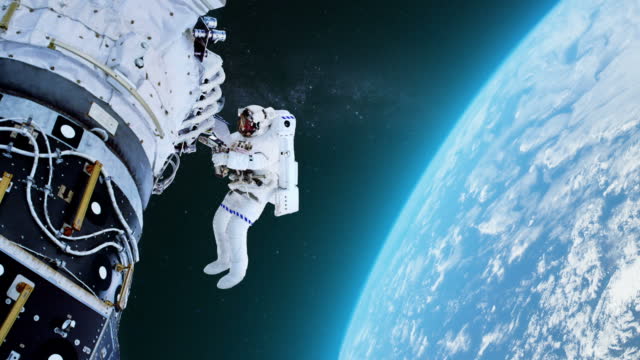 During A Spacewalk, An Astronaut Obtained Magnificent Footage Of Earth