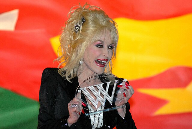 “I Broke Boundaries Just By Being Myself,” Says Dolly Parton