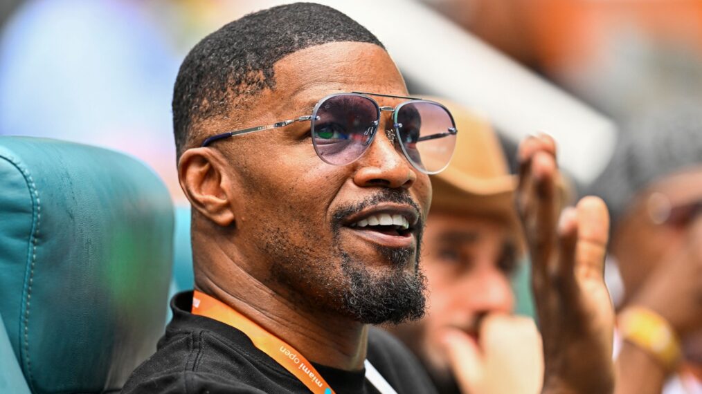 In A Moving Speech, Jamie Foxx Claims That During His Health Scare, He “Saw The Tunnel” And Makes Jokes About Hell And Clones