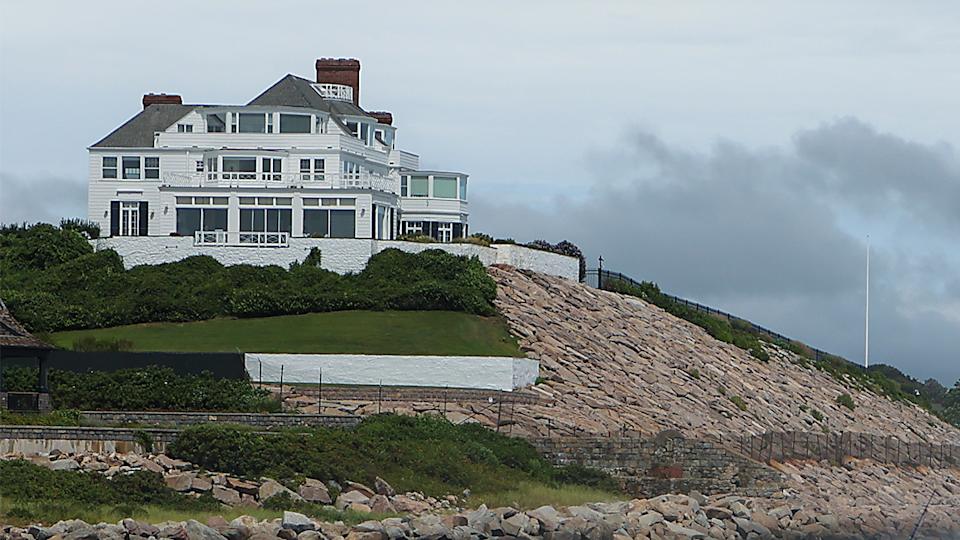The Remains Of Taylor Swift Were Discovered In Close Proximity To The Singer’s Rhode Island Estate